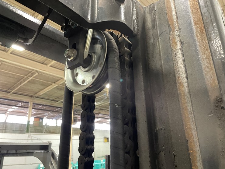 #177-•-2016-toyota-propane-forklift-image-12