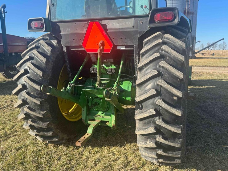 1992-john-deere-3055-image-23