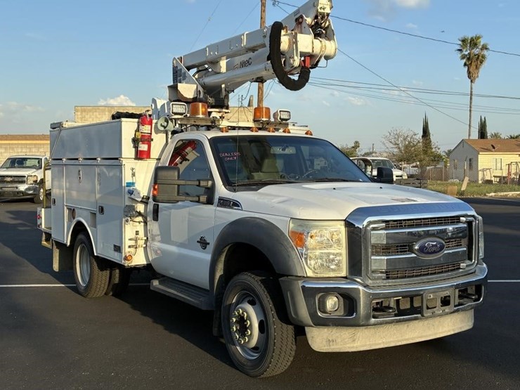 2012-ford-f550-image-2