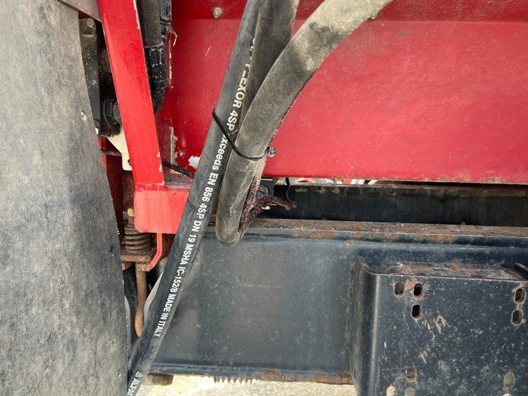 2015-case-ih-titan-3530-image-32