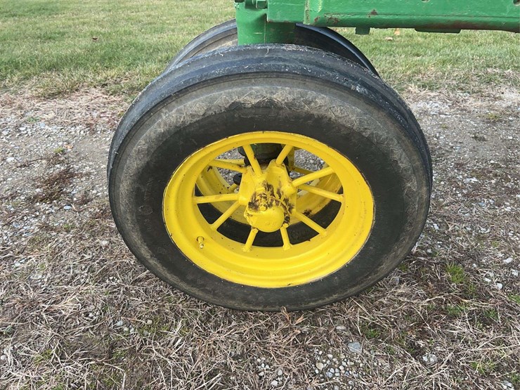 john-deere-model-b-image-14