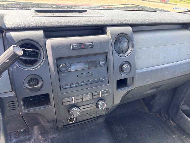 2011-ford-f150-xl-image-8