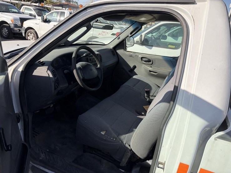 2002-ford-f150-image-9