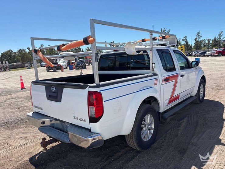 2015-nissan-frontier-image-3