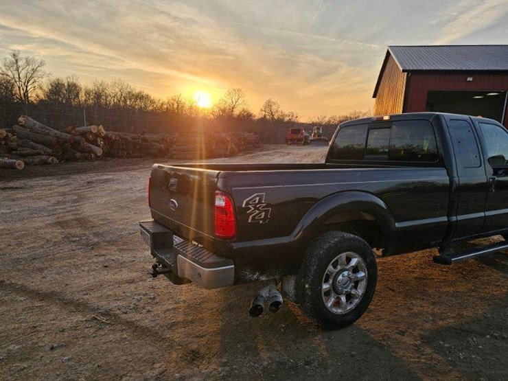2011-ford-f250-lariat-image-5