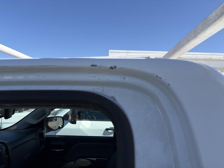 2017-chevrolet-2500-image-33