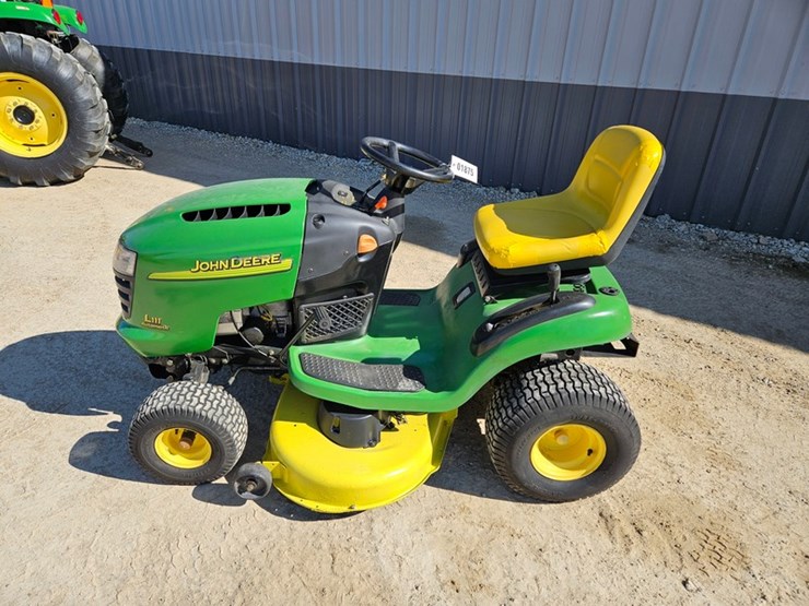 john-deere-l111-image-2