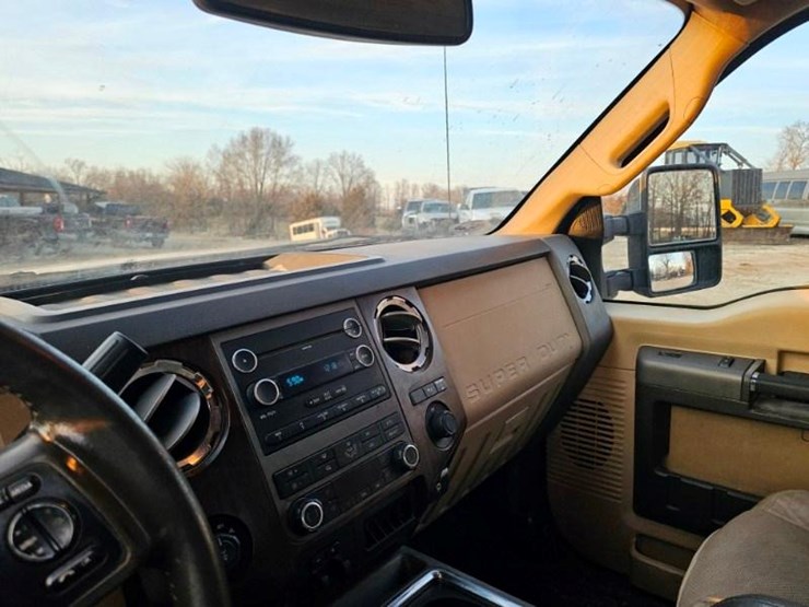 2011-ford-f250-lariat-image-8