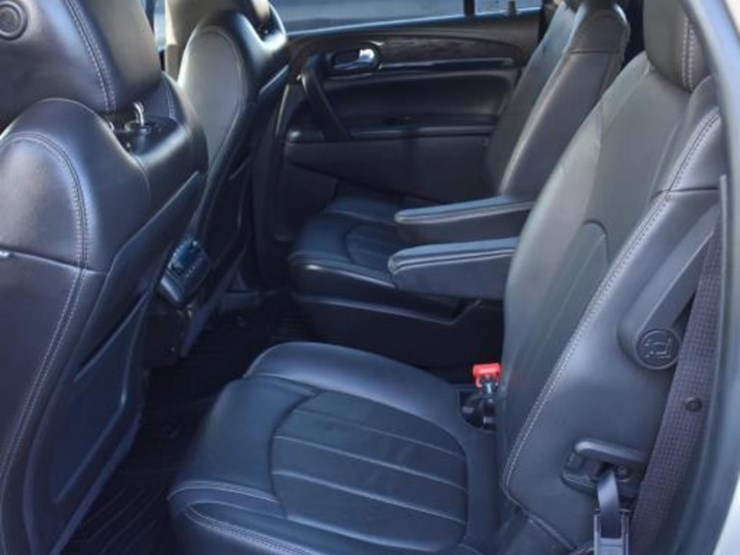 2015-buick-enclave-image-8