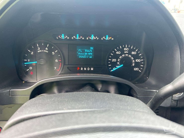 2020-ford-f150-image-12