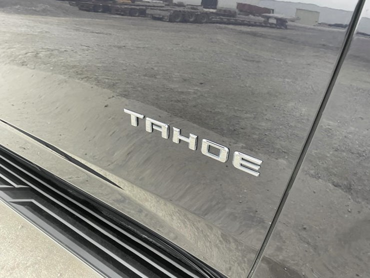 2023-chevrolet-tahoe-image-18