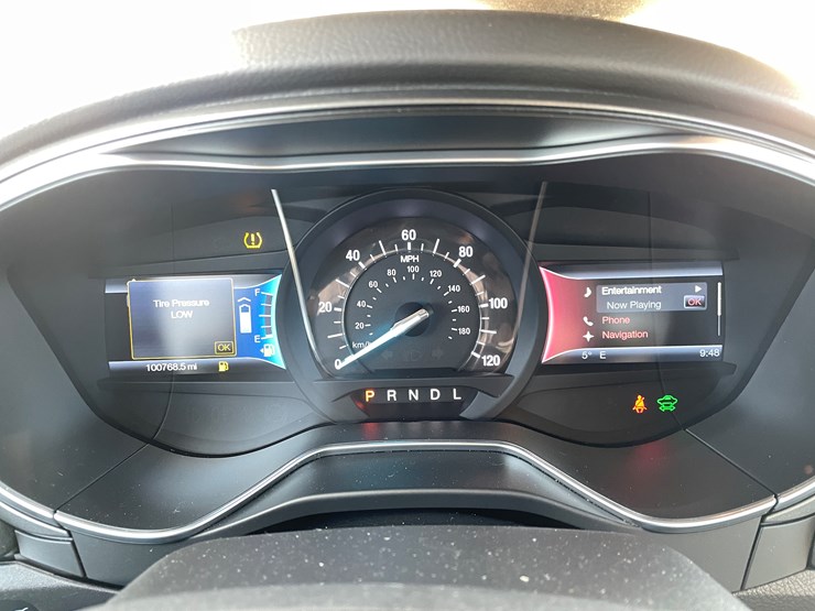 #1522-•-2014-ford-fusion-(has-mn-title)-image-25