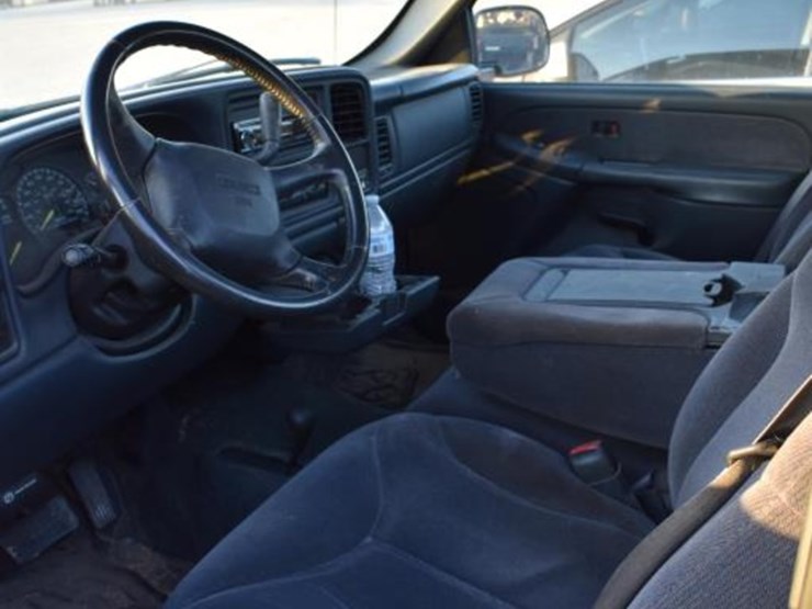 2000-gmc-1500-image-8