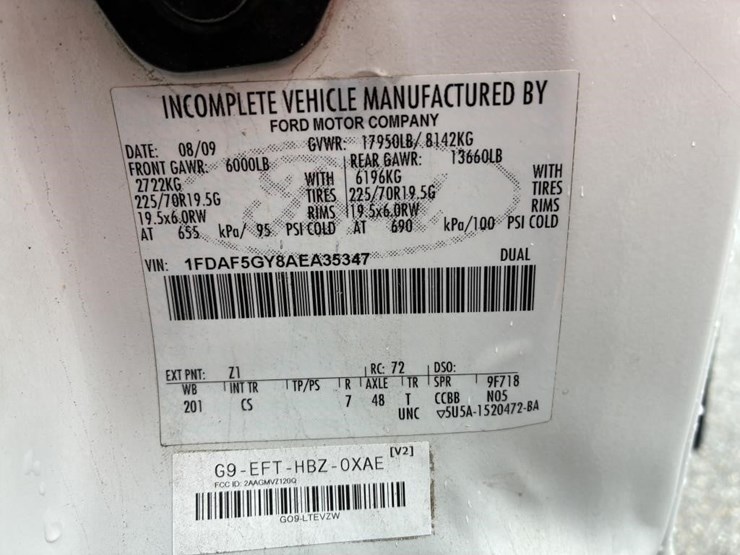 2010-ford-f550-image-16