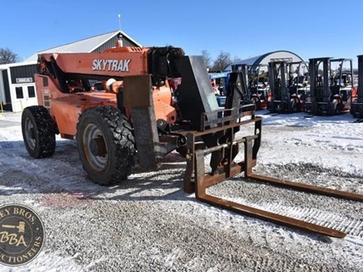 2017-sky-trak-10054-image-13