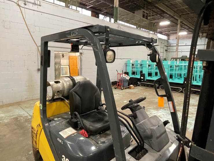#169-•-2013-komatsu-30-propane-forklift-image-24