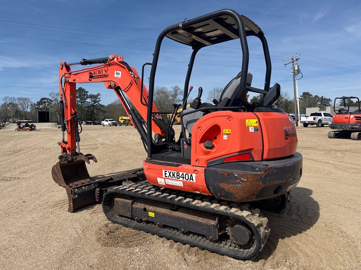 kubota-kx040-4-image-2