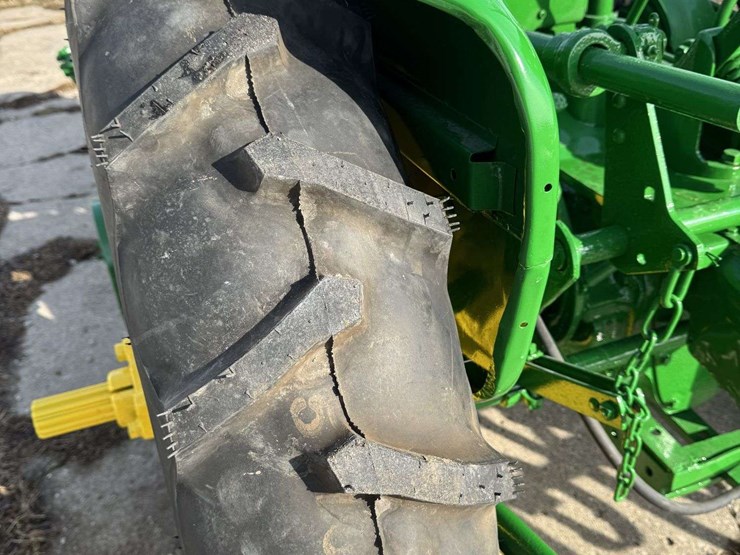 john-deere-h-image-10