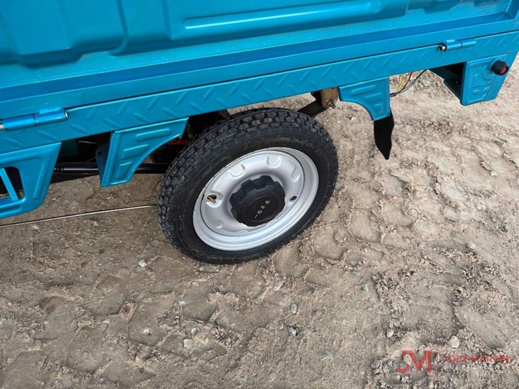 new-3-wheeled-electric-golf-cart-image-6