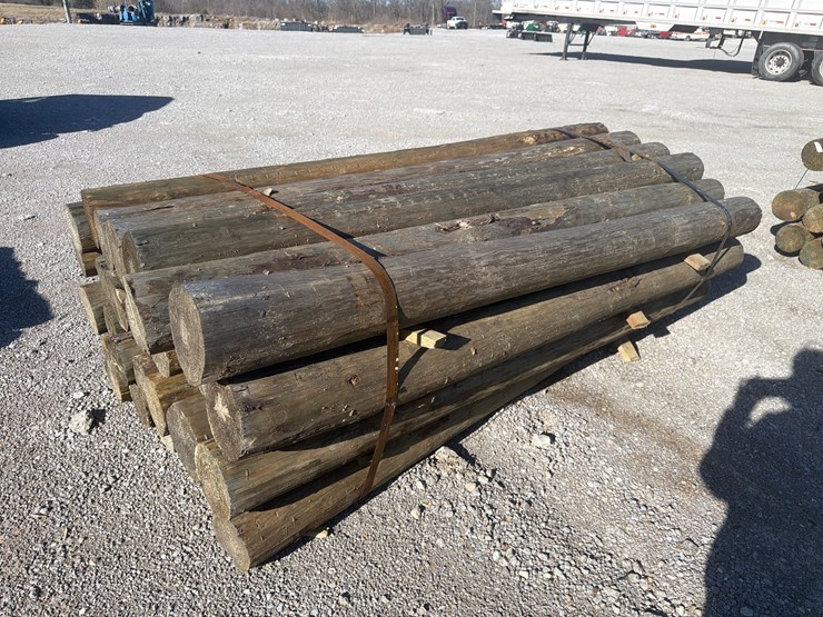 #23792-•-bundle-of-(28)-wooden-posts-image-4