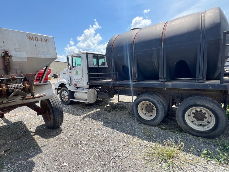 1996-international-a-image-9