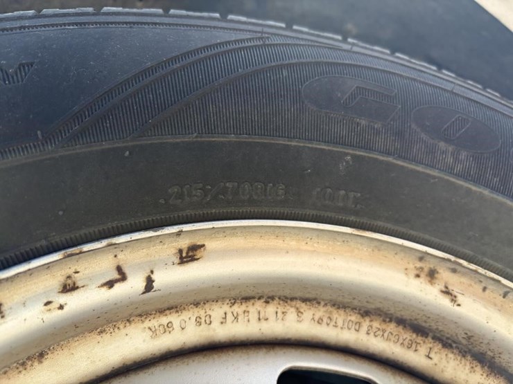 2011-chevrolet-colorado-image-29