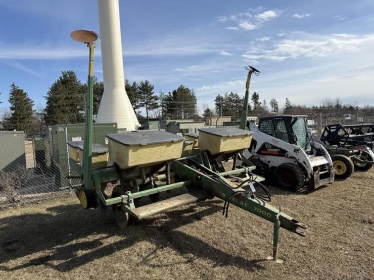 john-deere-7000-image-3