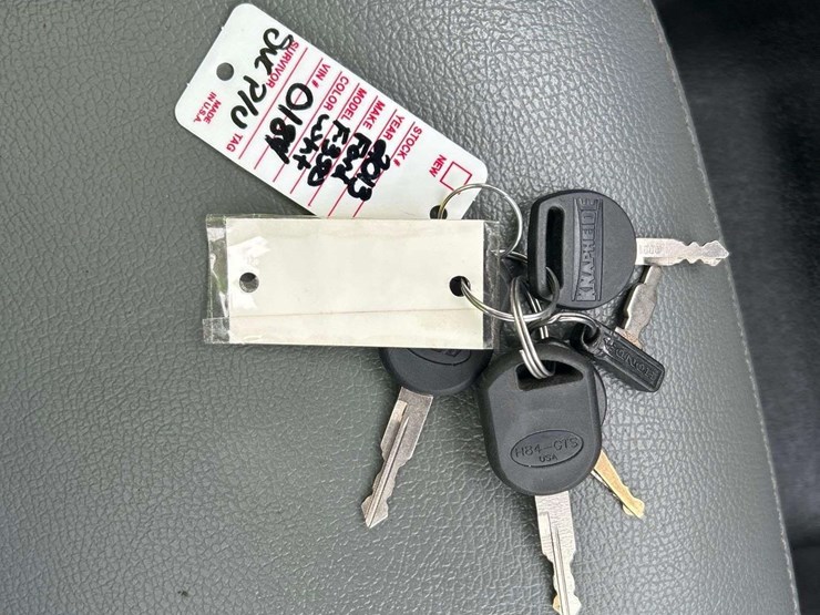 2013-ford-f350-image-25