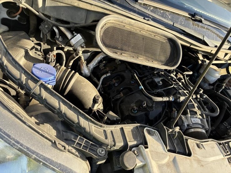 2020-ford-350-image-8