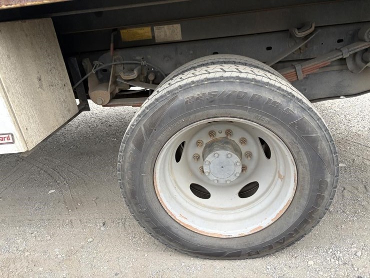 2011-ford-f450-image-5