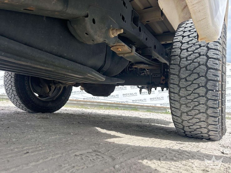 2020-ford-f150-image-19