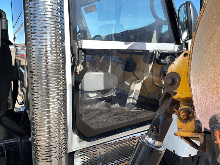 #1016-•-2007-international-plow-truck-(has-mn-title)-image-42