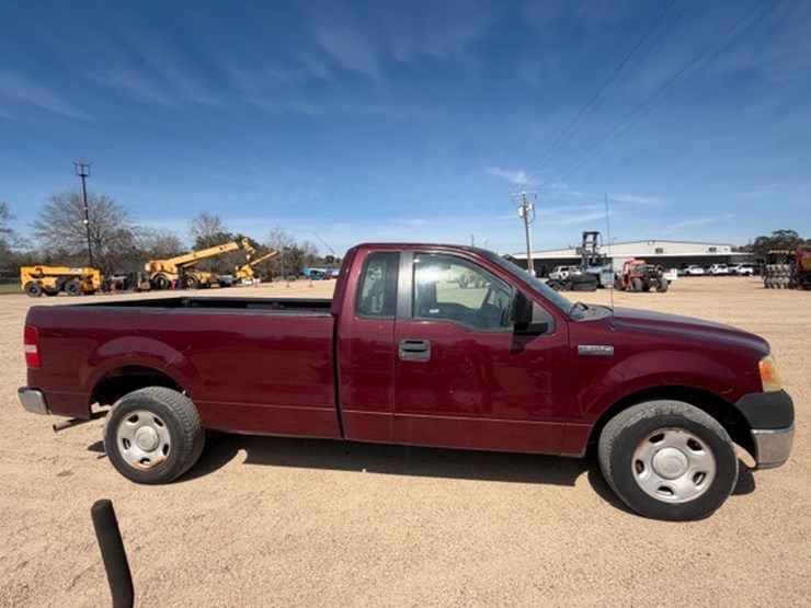 2005-ford-f150-xl-image-7