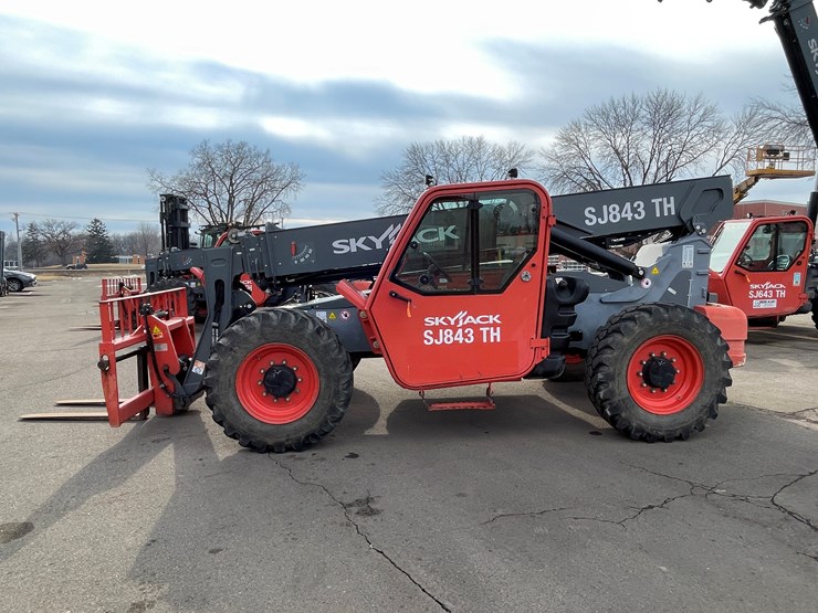 #130-•-2018-skyjack-sj843-telehandler-image-8