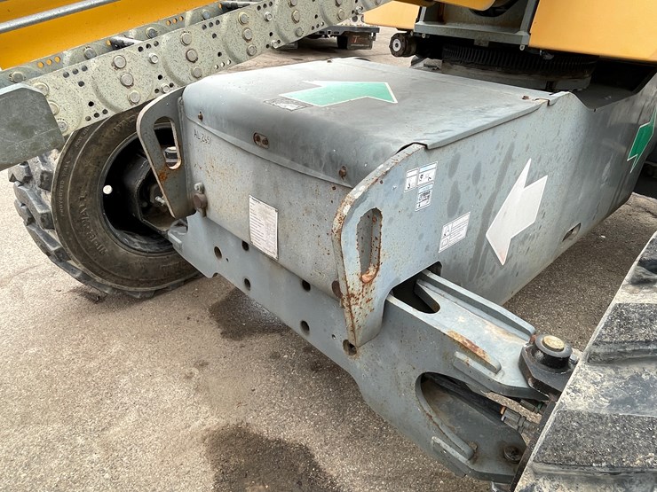 #152-•-2015-haulotte-ht61rt-4x4-telescopic-boom-lift-image-21