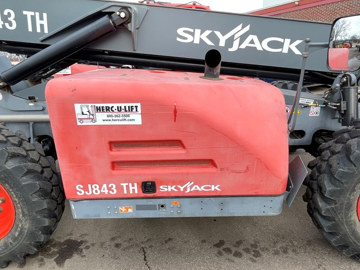 #129-•-2018-skyjack-sj843-telehandler-image-28