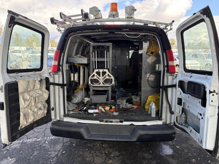 2007-chevrolet-express-2500-image-12