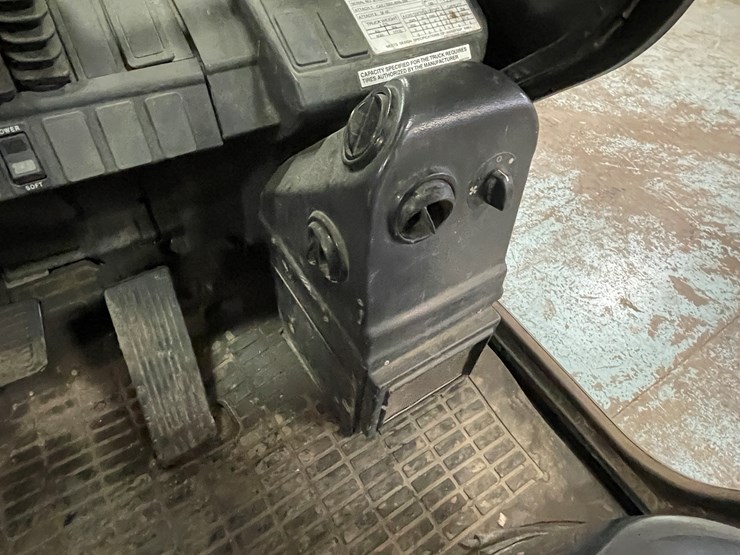 2012-caterpillar-p10000-image-36