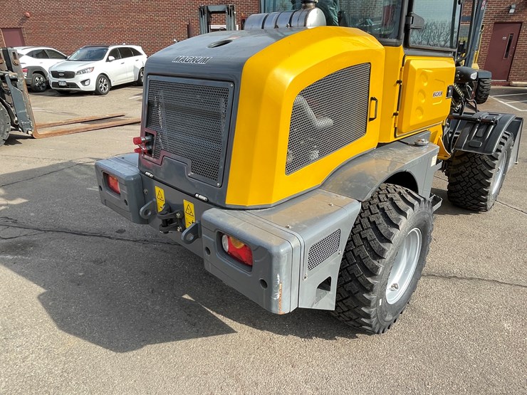 #114-•-new-magnum-3300p-telescoping-wheel-loader-image-36