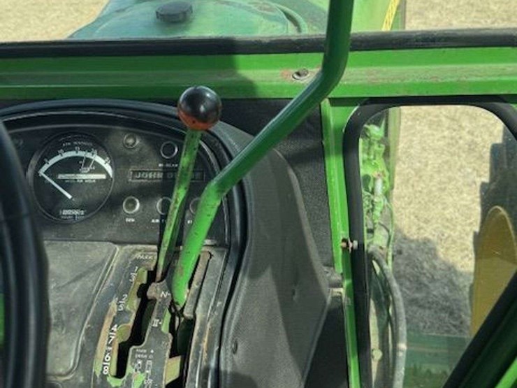1974-john-deere-7520-image-24