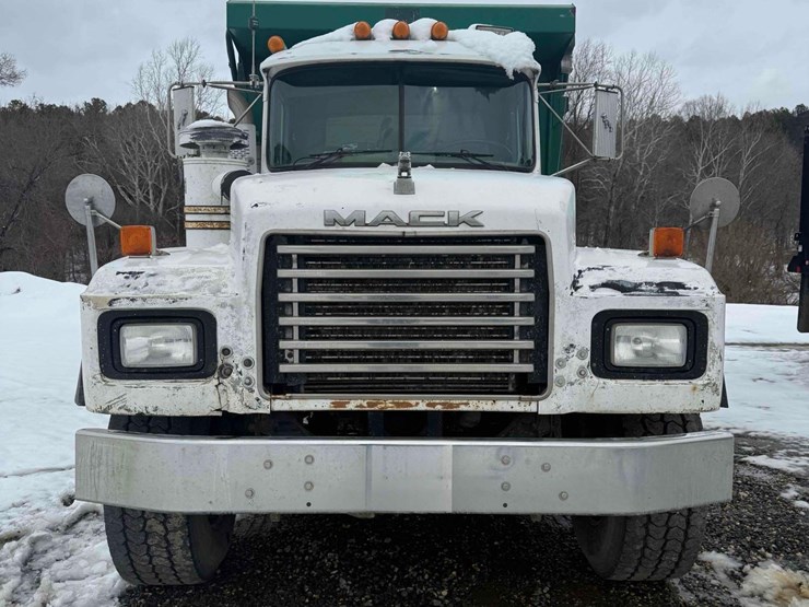 1997-mack-rd688s-image-2