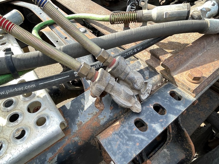 2000-international-9900-image-20