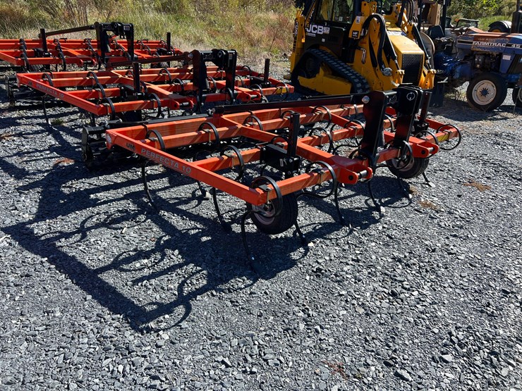 2023-white-251-image-8