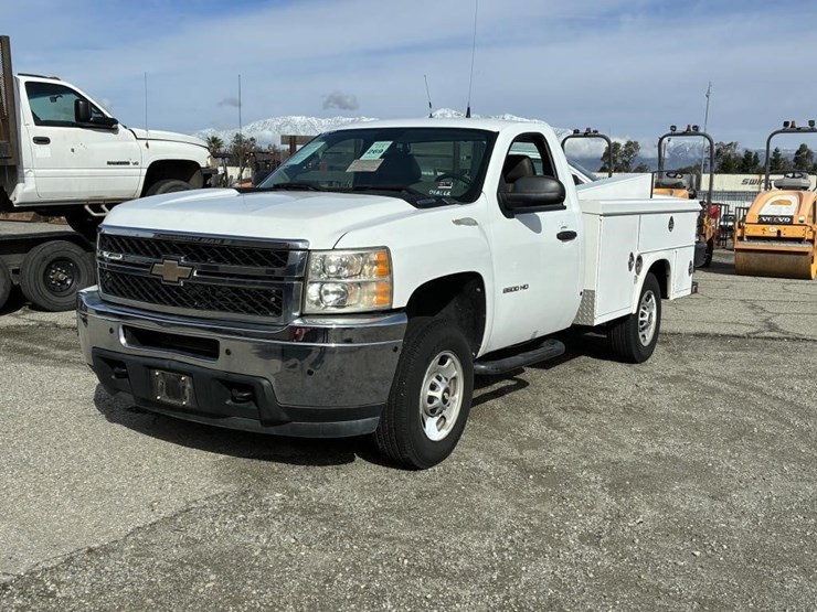 2011-chevrolet-2500-image-1