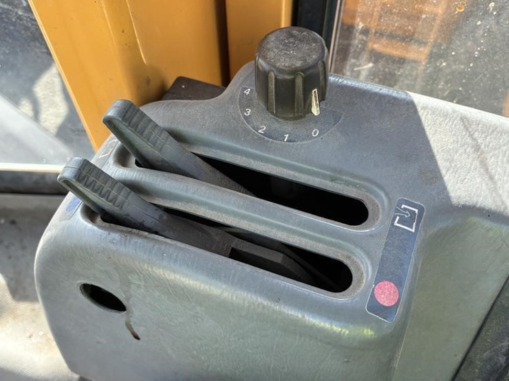 2007-volvo-l11oe-wheel-loader-image-28