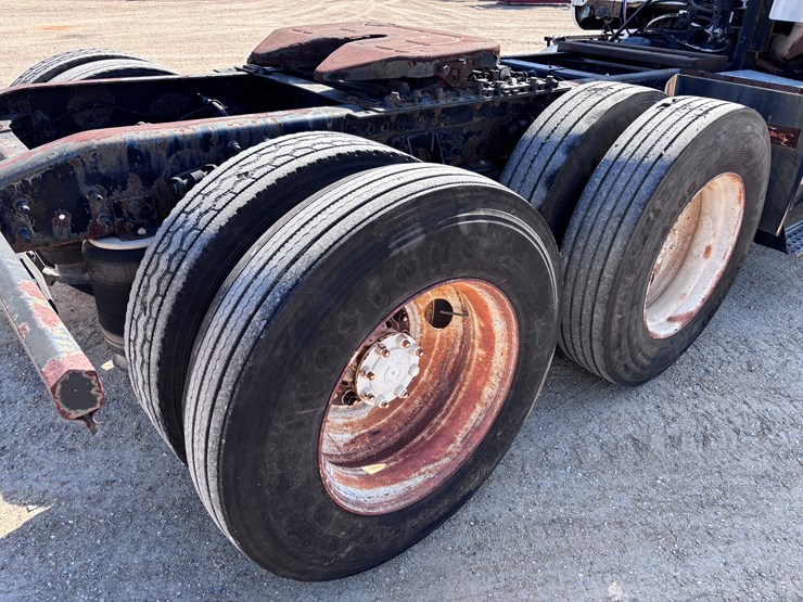 2007-international-8600-image-5