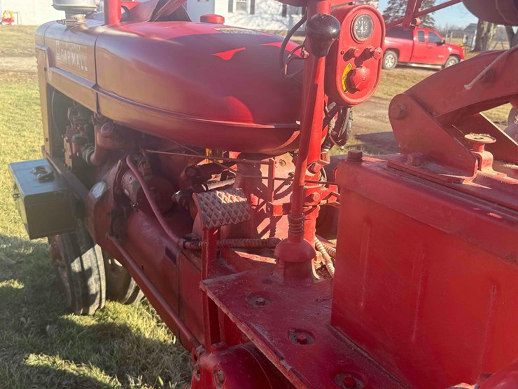 1949-farmall-super-h-image-15