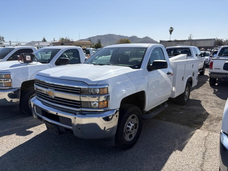 2016-chevrolet-2500-image-1