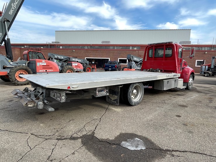 2018-peterbilt-337-image-5