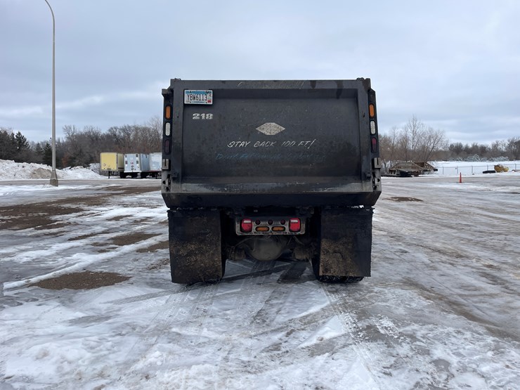 2018-kenworth-t880-image-4